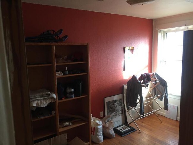 Building Photo - 2 Bed 1 Bath Old Town Louisville