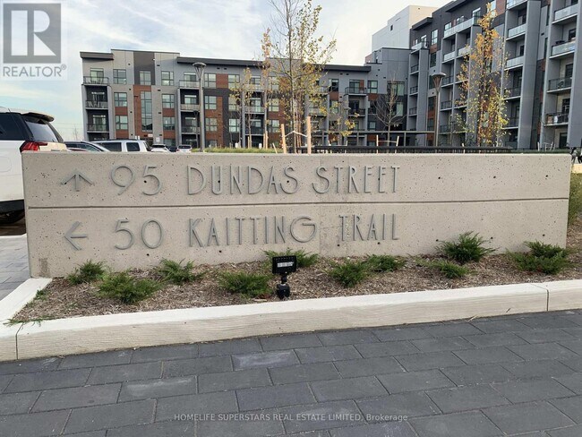 Building Photo - 95 Dundas St W