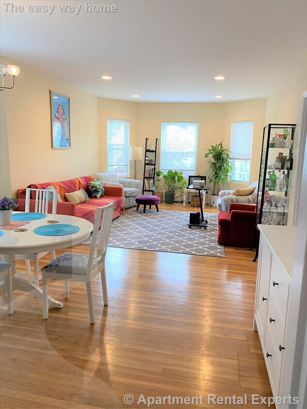 Foto principal - 344 Putnam Ave