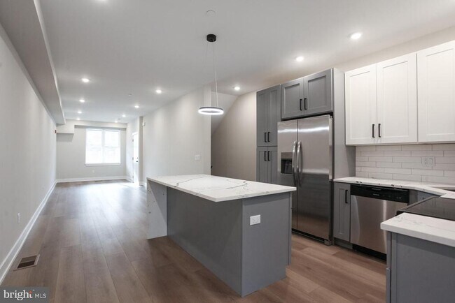 Foto del edificio - 3849 Fairmount Ave