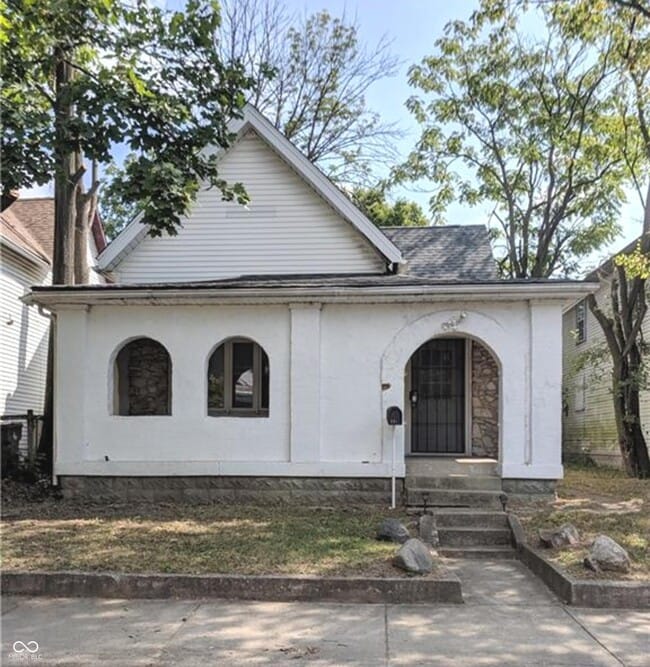 Building Photo - 651 N Beville Ave