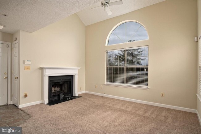 Building Photo - 14005 Vista Dr