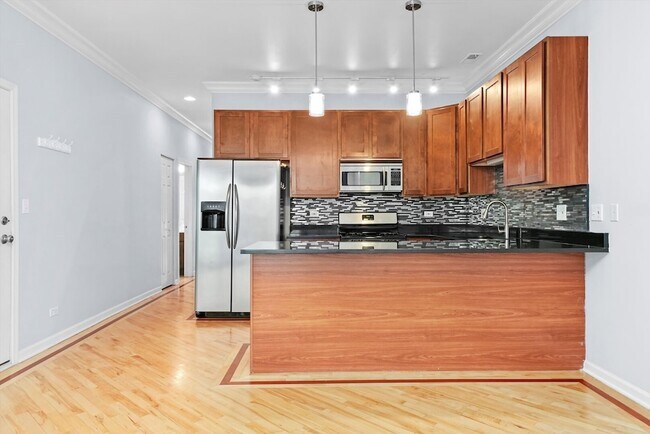 Foto del edificio - 2629 W Chicago Ave