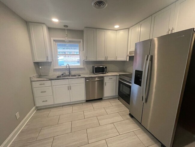 Building Photo - 1131 Terrace Circle Drive - Crestland