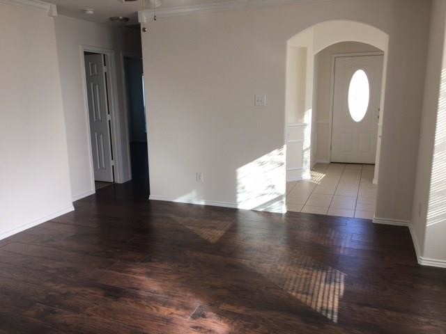 Foto del edificio - 6420 Valleybrooke Ct