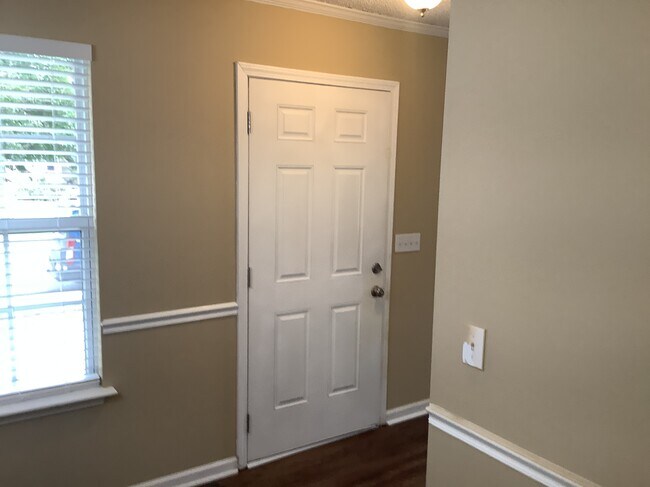 Foto del edificio - 116 Windy Meadow Way