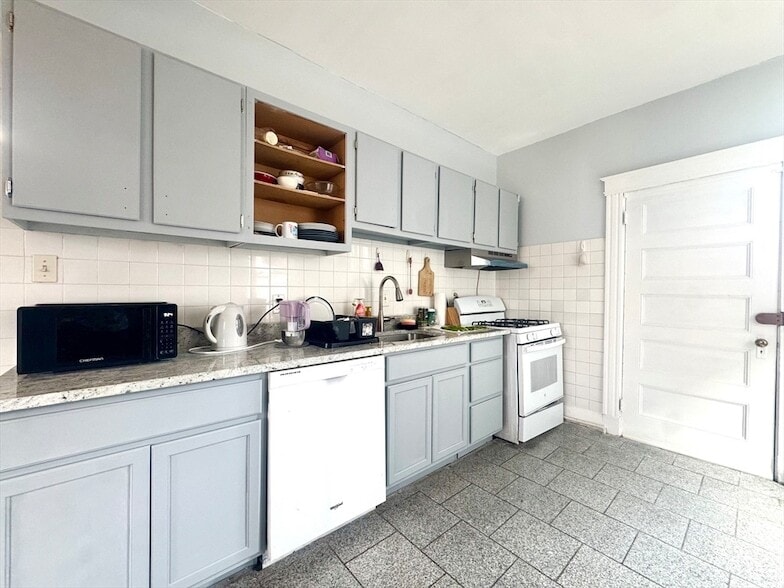 Photo - 260 Aspinwall Avenue Unit 2