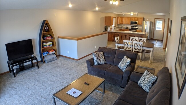 Open Floor Plan - 24424 178th St