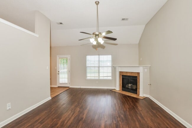 Building Photo - 9150 Tahoe Dr