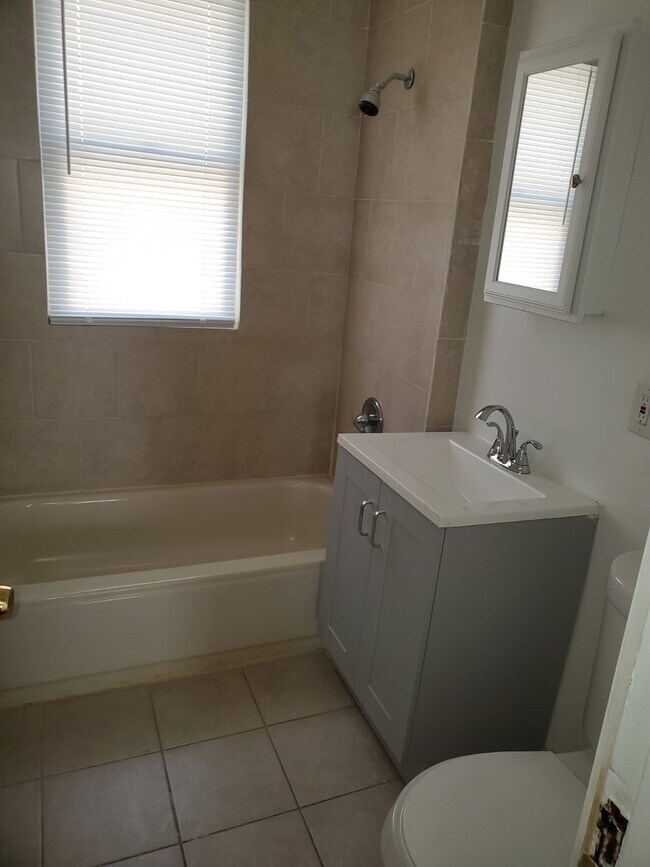 Foto del edificio - 148 Adams St