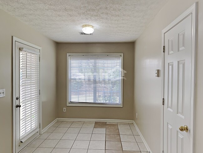 Foto del edificio - 805 Chatham Park Dr