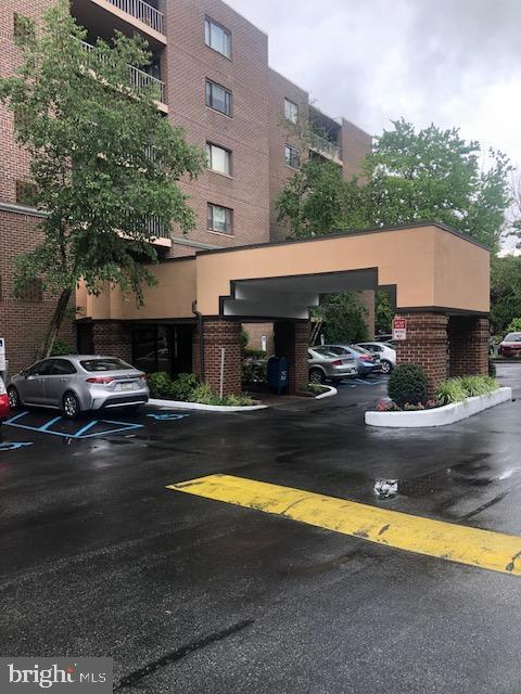Foto del edificio - 1219 W Wynnewood Rd