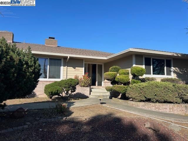 Foto principal - 2755 Pineridge Rd