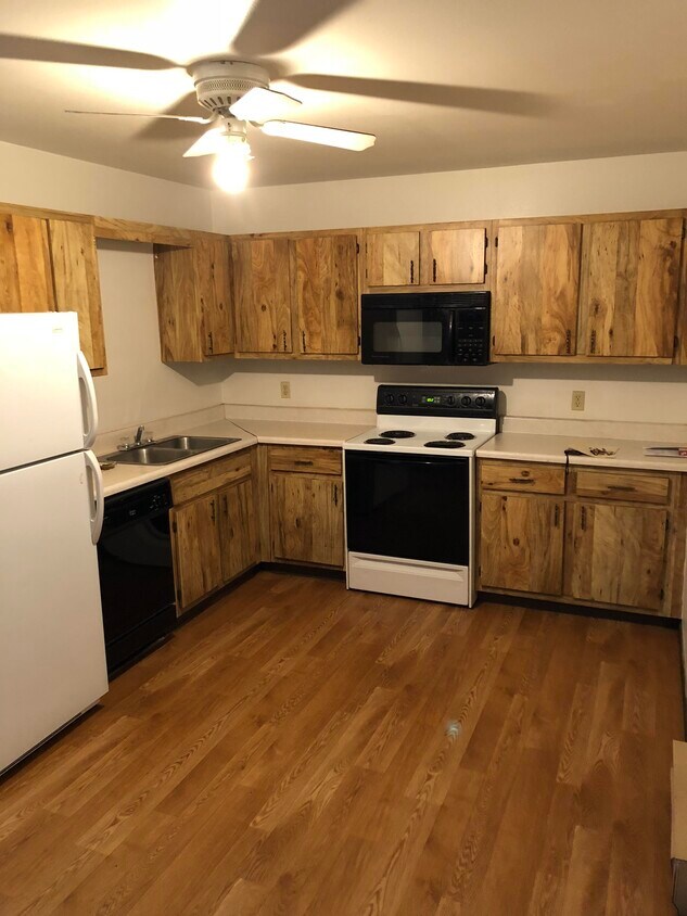 Foto del edificio - 211-225 Weston Ave