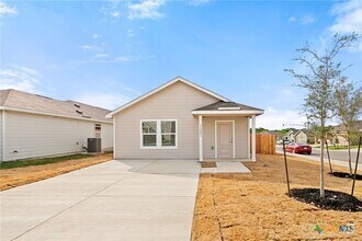 Building Photo - 13203 Furyk Dr
