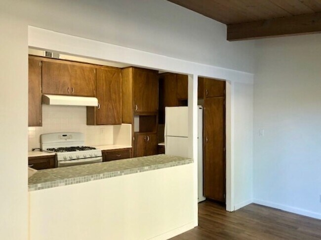 Foto del edificio - 3710 San Remo Dr