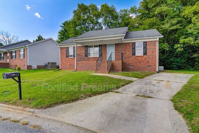 Foto del edificio - 1904 Blair-Khazan Dr