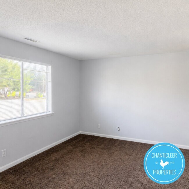 Foto del edificio - 1501 Chapel Hill Rd