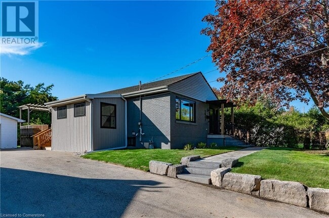 Building Photo - 1041 Shepherds Dr