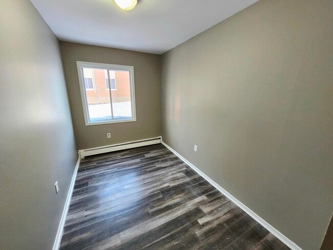 Photo du bâtiment - 2 Reading Crescent