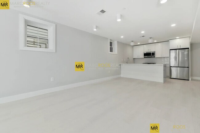 Foto del edificio - 228 Princeton St