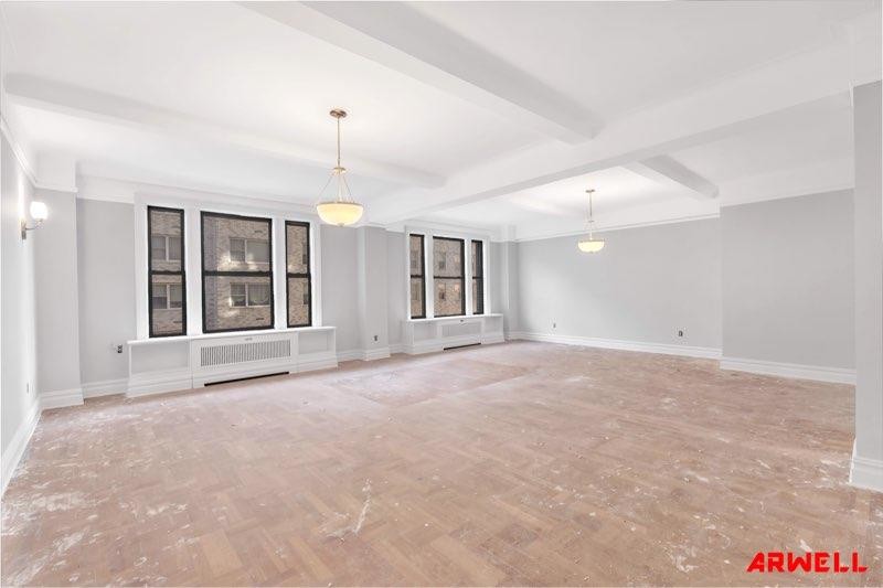Primary Photo - 35 East 84th Street