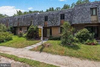 Building Photo - 19621 Sparr Spring Rd