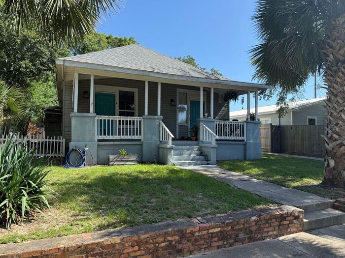 Foto principal - Downtown Pensacola - 2 bedroom, 1 bathroom