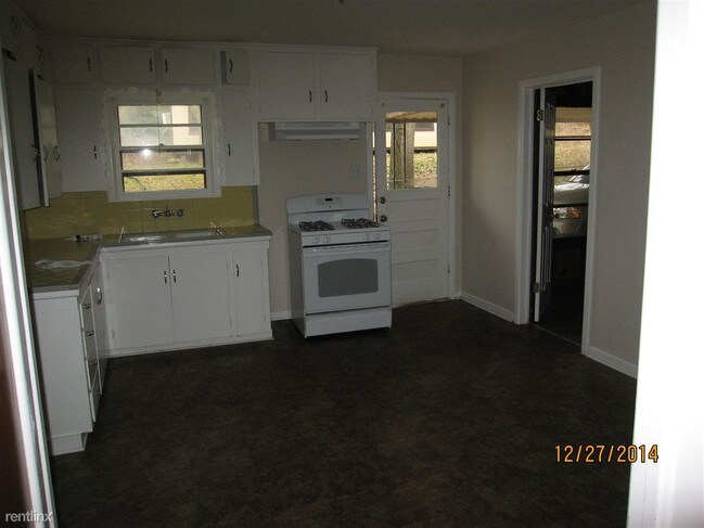 Building Photo - 1712 S Fleishel Ave