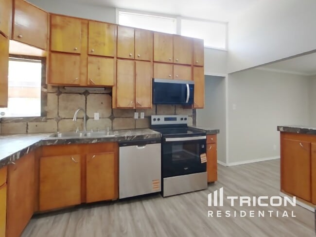 Foto del edificio - 1404 Dorothy St NE