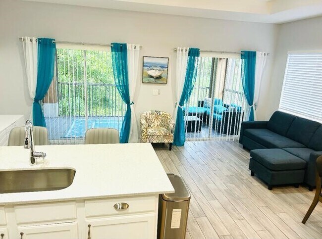 Foto del edificio - 8375 Mulligan Cir