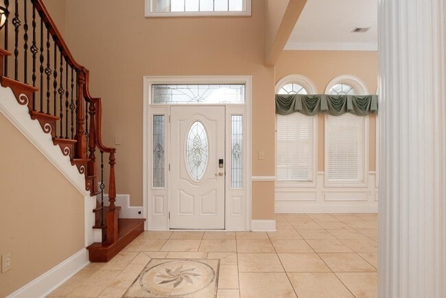 Building Photo - 205 Utopiate Ct