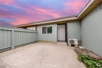 Building Photo - 5516 Sultana Ave