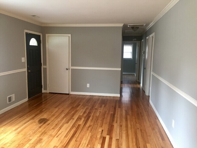 Foto del edificio - 5321 Ridgewood Heights Dr