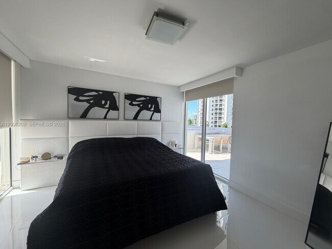 Foto del edificio - 19400 Turnberry Way