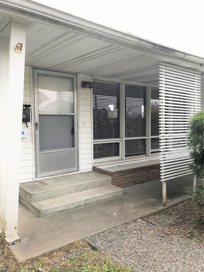 Photo - 3 bedroom Ramble House in Manette- Hardwoo...