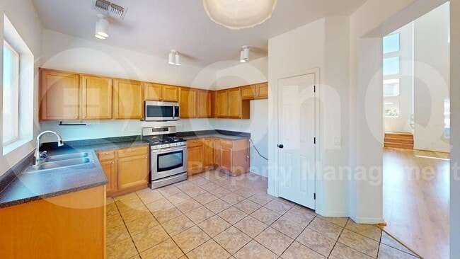 Building Photo - 60 W Camino Rio Chiquito