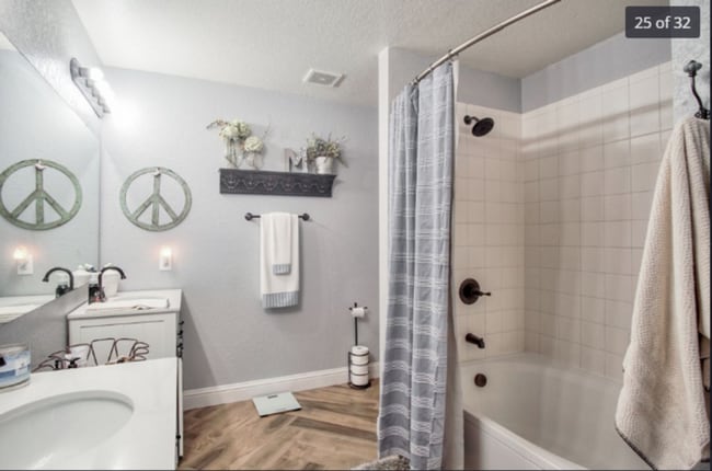 Building Photo - 3 Bed, 2 1/2 Bath with Large Yard