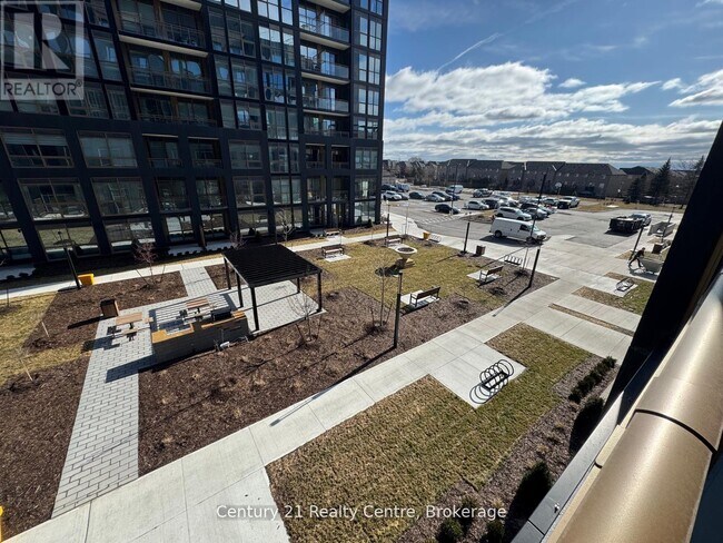 Photo du bâtiment - 2333 Khalsa Gate