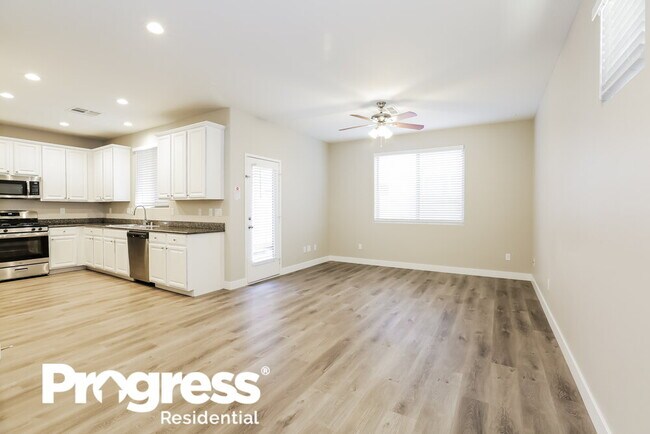 Building Photo - 7623 Jasmine Falls Dr