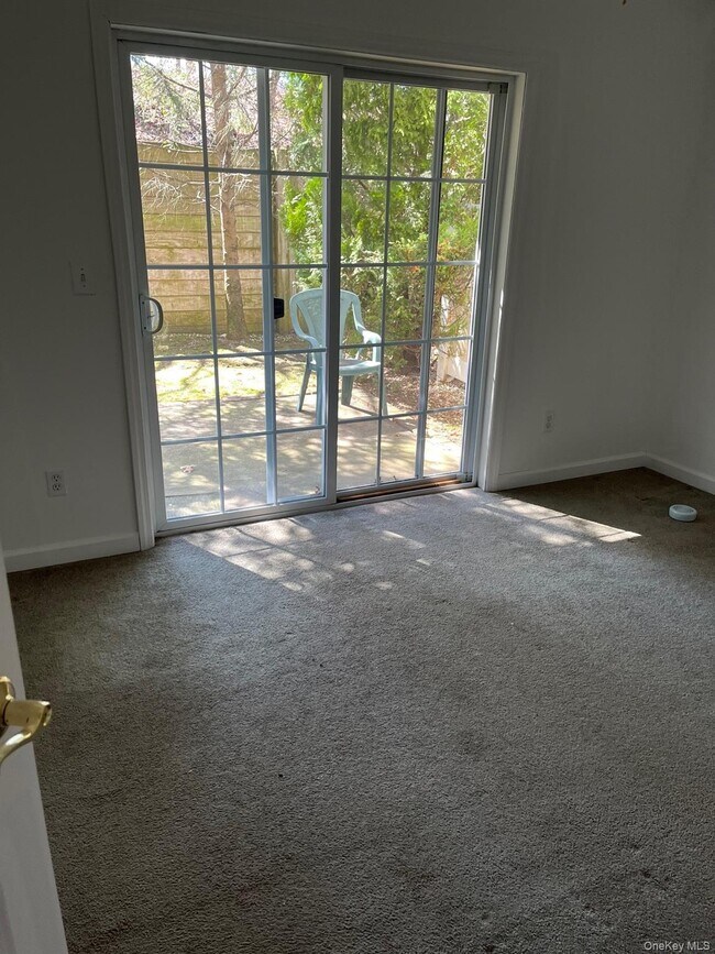 Foto del edificio - 45 Autumn Dr