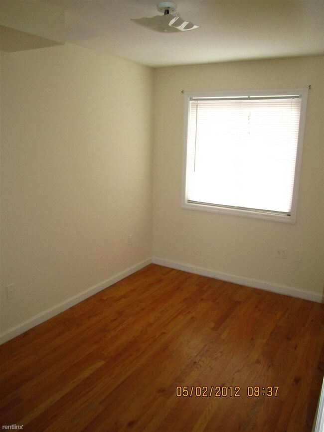 Foto del edificio - 11607 Myrtle Ave