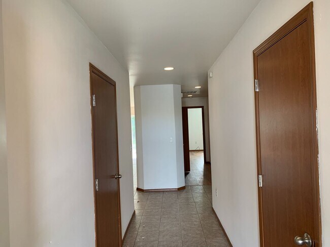 Foto del edificio - 1013 N Pierce Dr