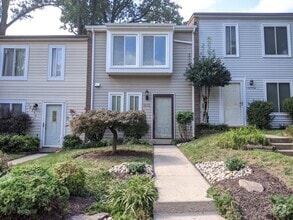 Building Photo - 10732 Lester St