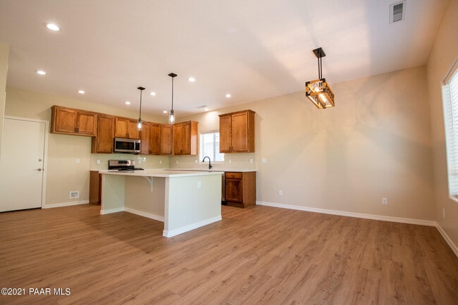 Building Photo - 5384 N Long Rifle Rd