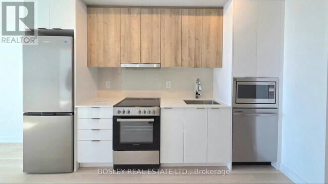 Photo du bâtiment - 9751 Markham Rd