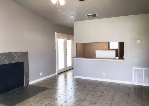 Building Photo - 11730 Spring Song Dr