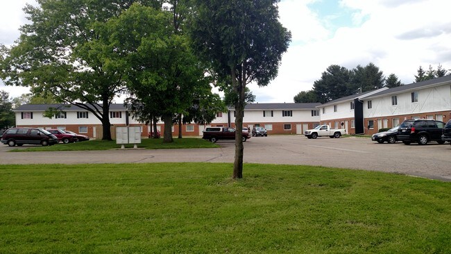 Building Photo - 108 Oak Meadow Dr