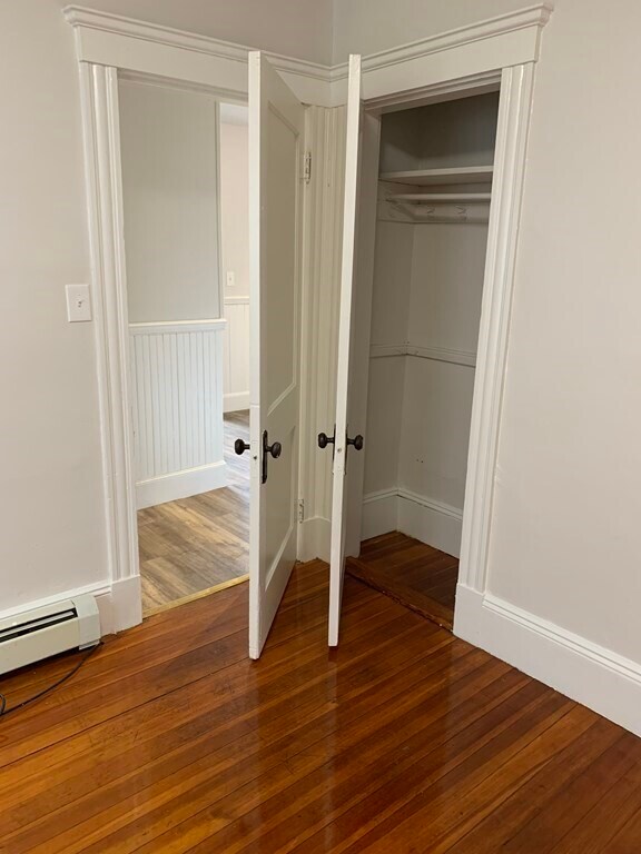 Building Photo - 8 Glendale St