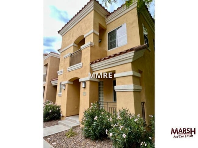 Very nice 3 bedroom town home with 2 car g... - Very nice 3 bedroom town home with 2 car g...